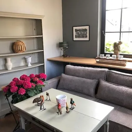Le Petit Chapitre Apartment *